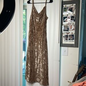 Woman’s sleeveless cowl neck velvet mesh formal dress in mauve